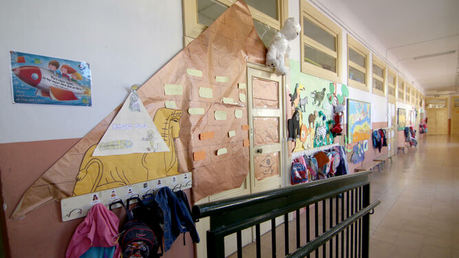 Imagen de archivo de un centro educativo en Granada.