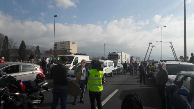 ¿Hasta cuándo van a durar los cortes de tráfico en Granada por la manifestación de los agricultores?
